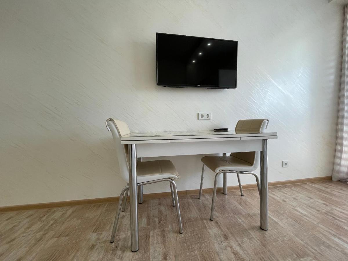Aliance Apartment On First Line バトゥーミ エクステリア 写真